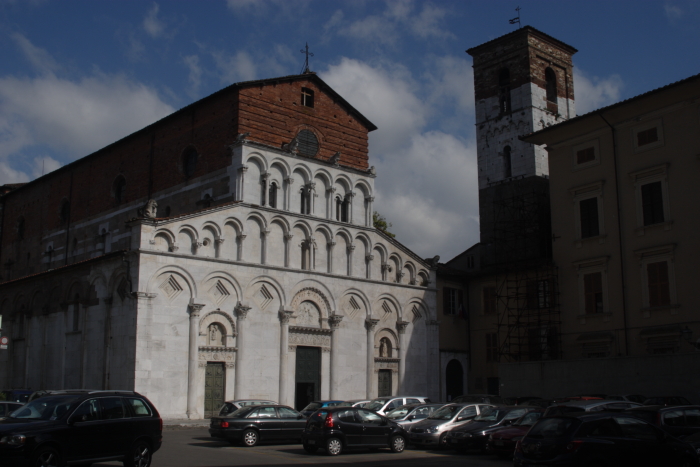 Santa Maria Forisportam Lucca